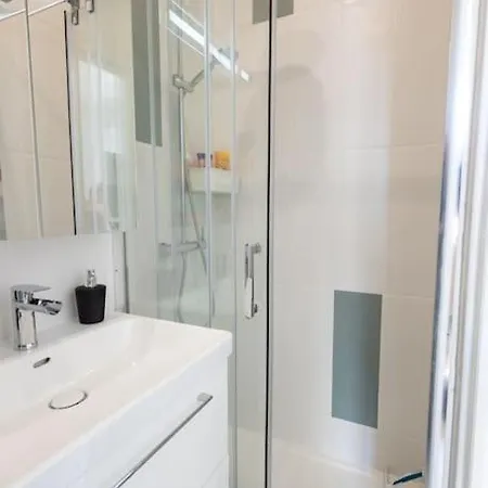 Apartment 450 M Gare Rer C *